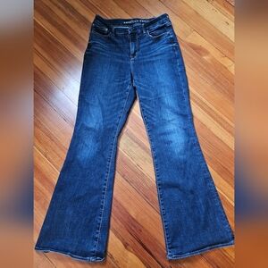 American Eagle Medium Wash High Waisted Stretch Flare Jeans Size 8